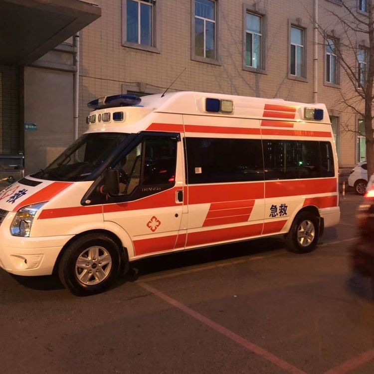 雄县夜间租赁救护车护送病人转院：安全转运的 8 大核心注意事项